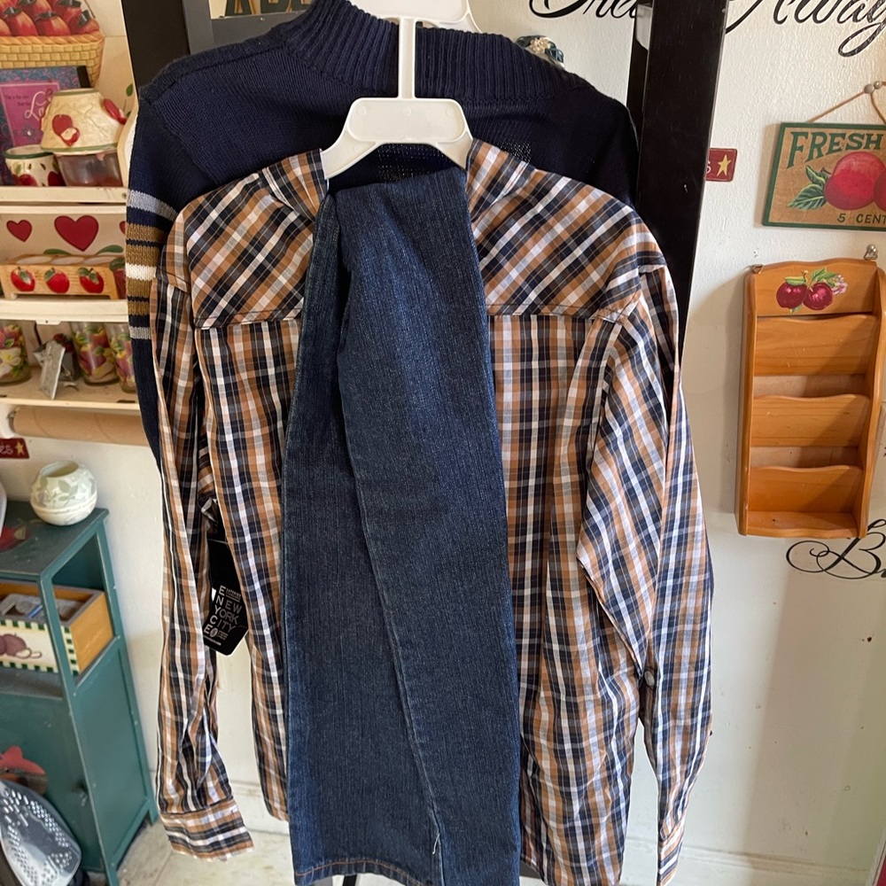 Boys 3peice set new never worn had him looking handsome for school ready to ship
